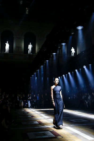 Look 8